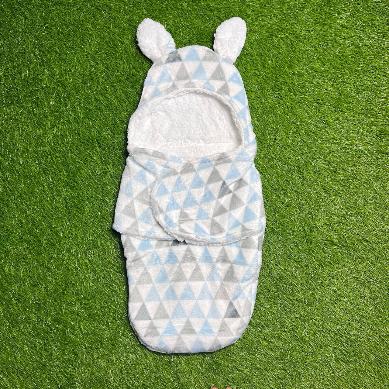 Round Ear fur Swaddle